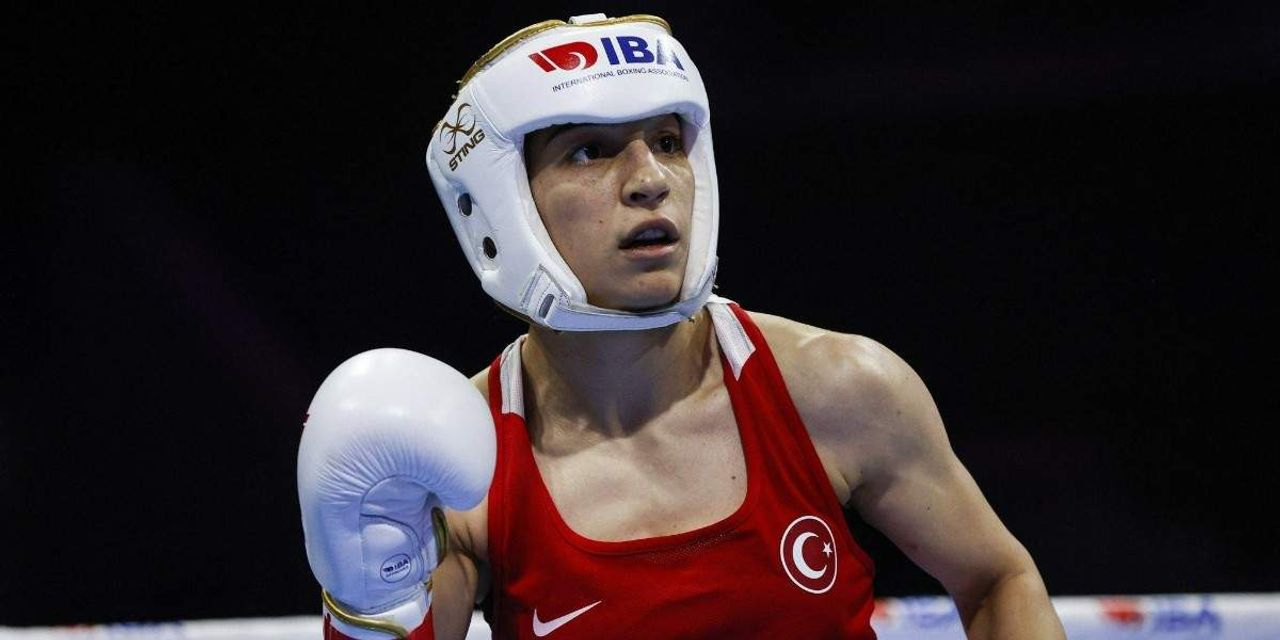Ayşe Çağırır Kimdir
