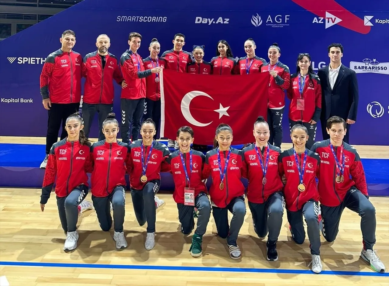 Azerbaycan'da düzenlenen Avrupa Gençler Aerobik Cimnastik Şampiyonası'nda mücadele eden milli...