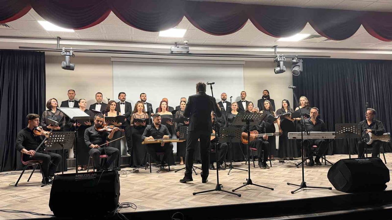 DİYARBAKIR SANAT VE MUSİKİ DERNEĞİ (DİSAMDER) BU YIL TOPLULUĞA KATILACAK OLAN YENİ ÜYELERİNİ...