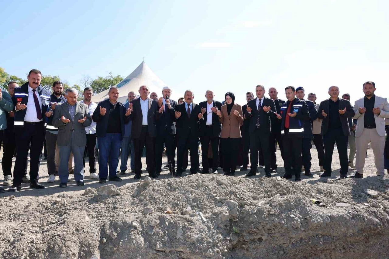 AKYURT BELEDİYESİ MAHALLE KONAĞI KÜLTÜRÜNÜ YENİ KONAKLAR İNŞA EDEREK YAŞATIYOR.