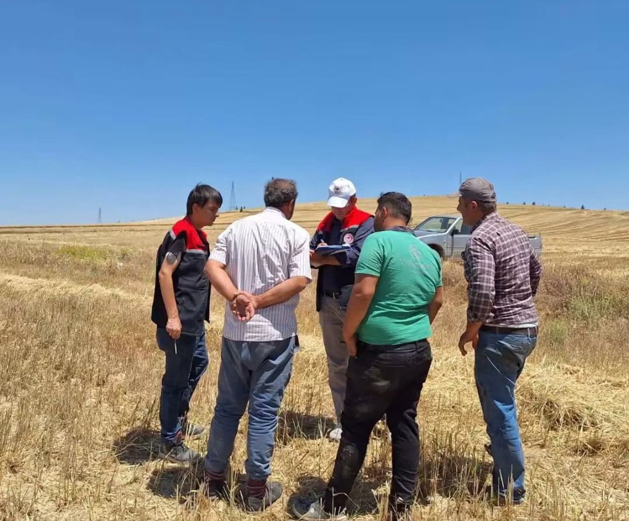 BURDUR'DA HUBUBAT HASADIYLA BİRLİKTE BİÇERDÖVER DENETİMLERİ DE HIZ KAZANIRKEN EKİPLER TARAFINDAN...
