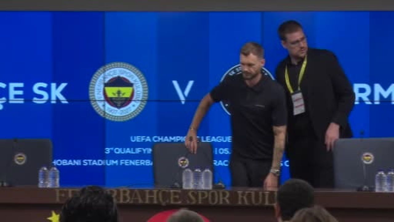 Sturm Graz Teknik Direktörü Fabio Ingolitsch, Fenerbahçe mağlubiyeti sonrası yaptığı açıklamada...