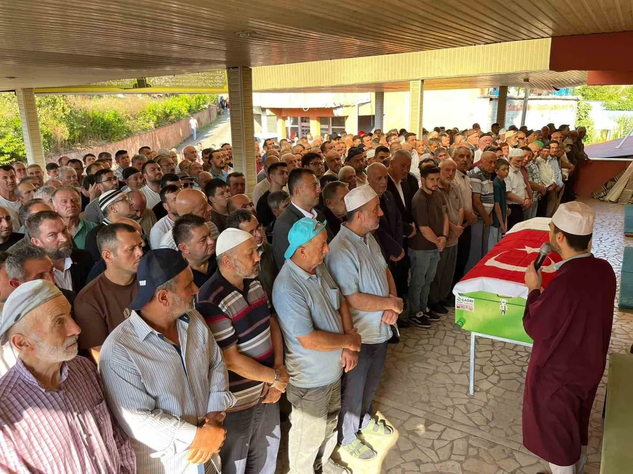 ANKARA'NIN BEYPAZARI İLÇESİNDEKİ ÇAYIRHAN KÖMÜR İŞLETMELERİ'NDE MEYDANA GELEN GÖÇÜKTE HAYATINI...
