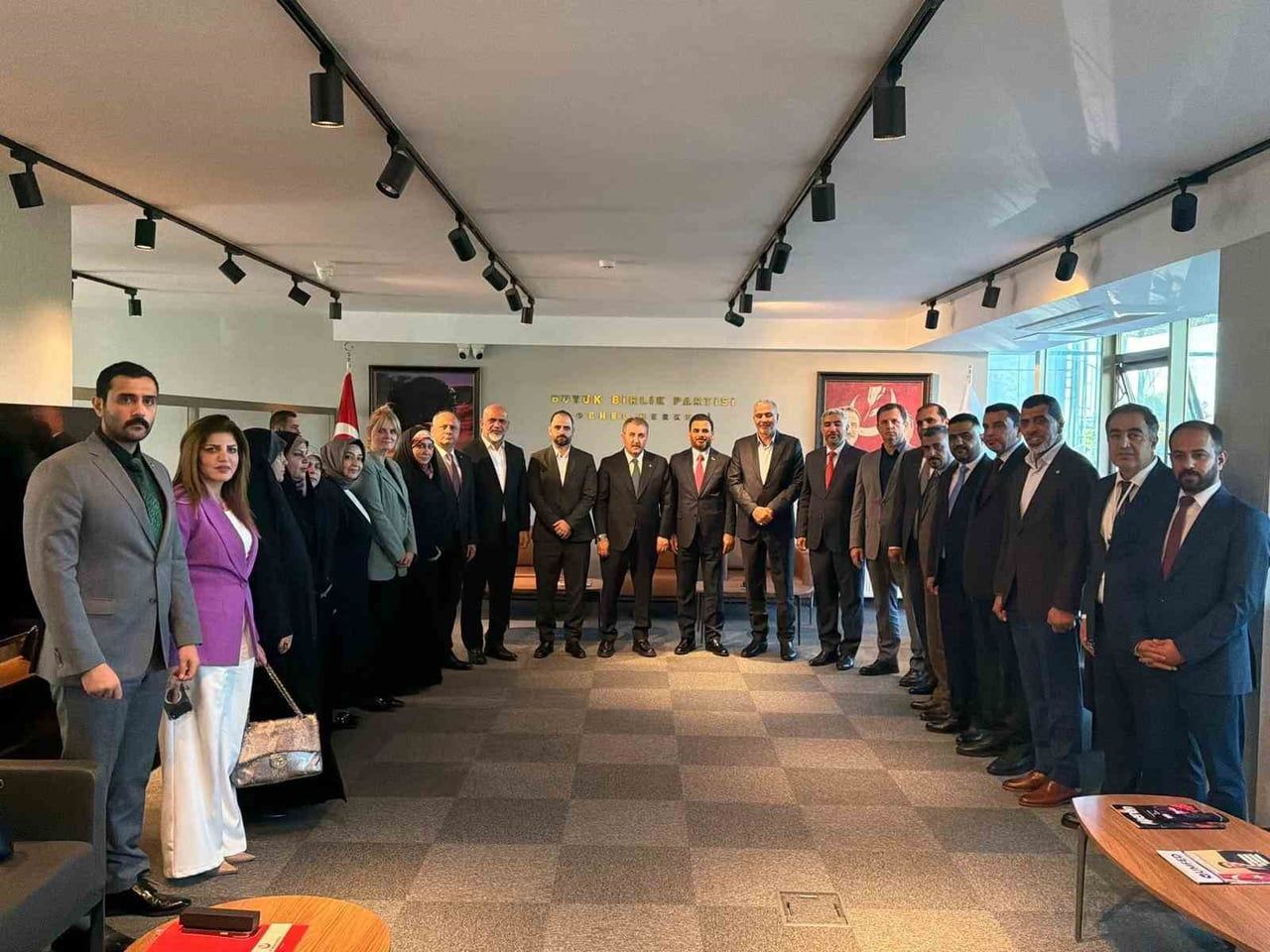 IRAK'TAKİ EL HİKMET HAREKETİ'NE MENSUP MİLLETVEKİLLERİ, ANKARA ZİYARETLERİ KAPSAMINDA BÜYÜK BİRLİK...