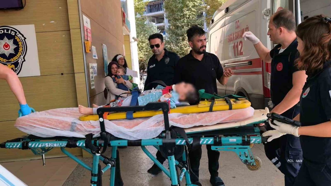 YARALI ÇOCUK, AMBULANSLA İNEGÖL DEVLET HASTANESİ'NE KALDIRILDI
