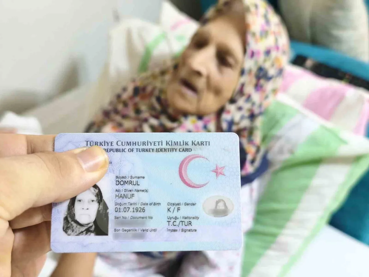HANUF DOMRUL VE KİMLİĞİ