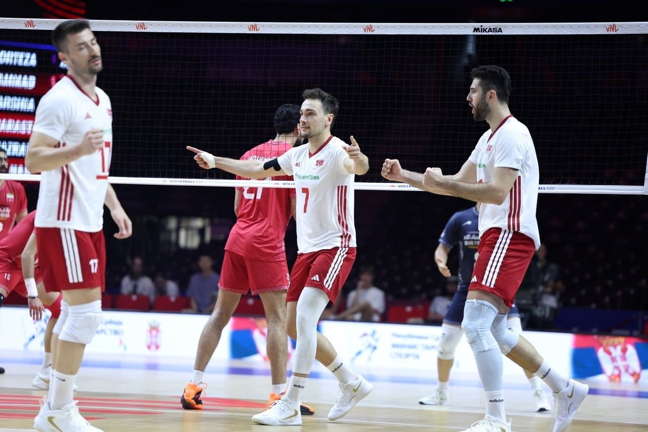 A MİLLİ ERKEK VOLEYBOL TAKIMI, 2026 VOLEYBOL MİLLETLER LİGİ’NDE İRAN'I 3-1 MAĞLUP EDEREK TARİHİNDE...