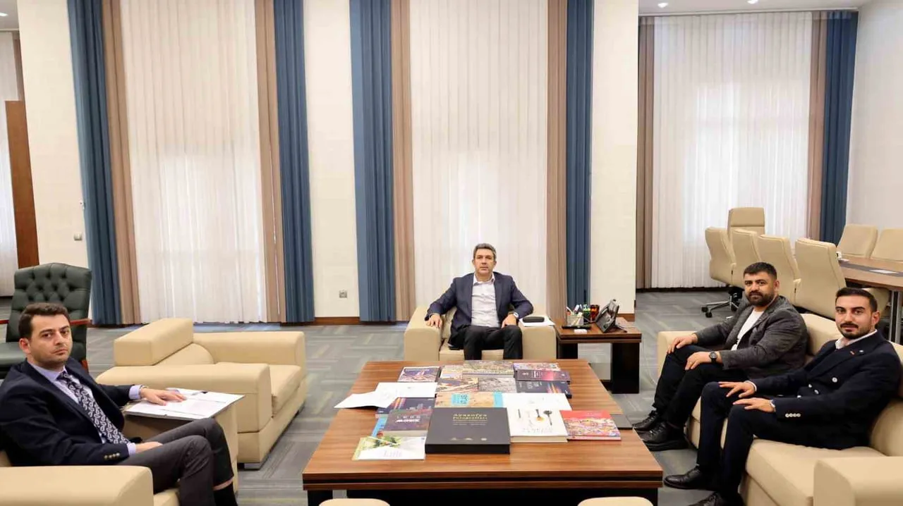 KAPADOKYA ALAN BAŞKANI A. CEM ASLANBAY, TÜRSAB KAPADOKYA BTK BAŞKANI FARUK KAHVECİ VE TÜRSAB...