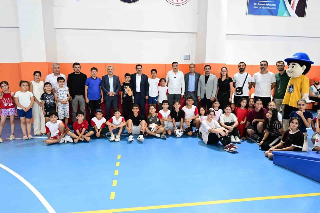 BATTALGAZİ’DE YAZ SPOR OKULLARI KAPANIŞ TÖRENİ DÜZENLENDİ