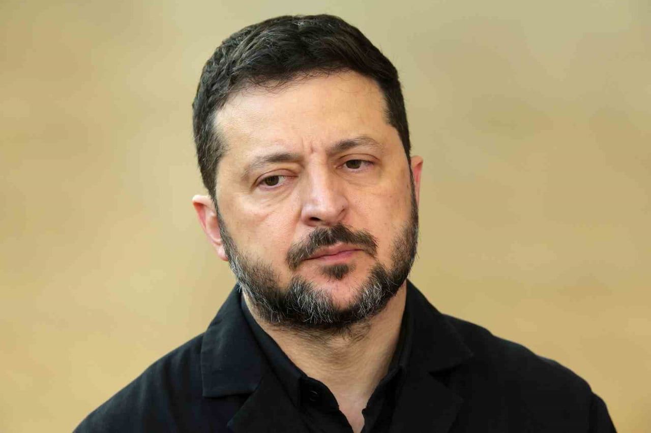 UKRAYNA DEVLET BAŞKANI VLADİMİR ZELENSKİY, ABD’NİN UKRAYNA İLE İSTİHBARAT PAYLAŞIMINI YENİDEN...