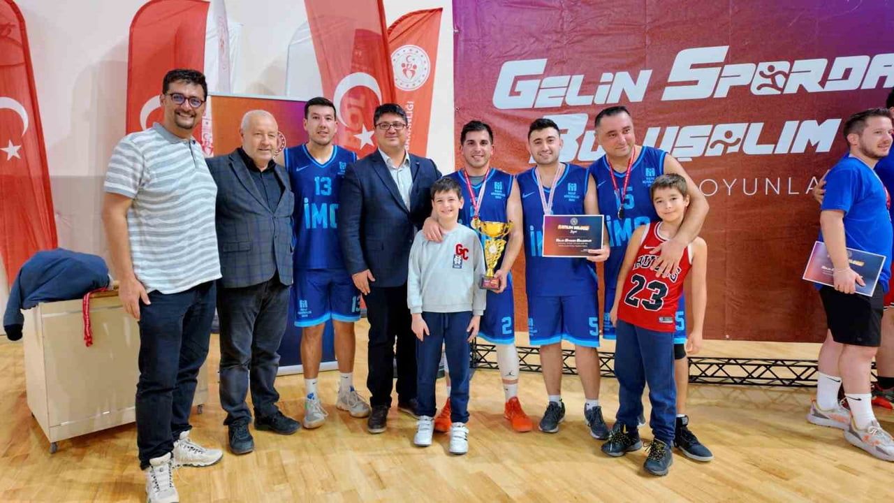 ESKİŞEHİR'DE 4. KAMU SPOR OYUNLARI KAPSAMINDA DÜZENLENEN BASKETBOL MÜSABAKALARINDA İNŞAAT...
