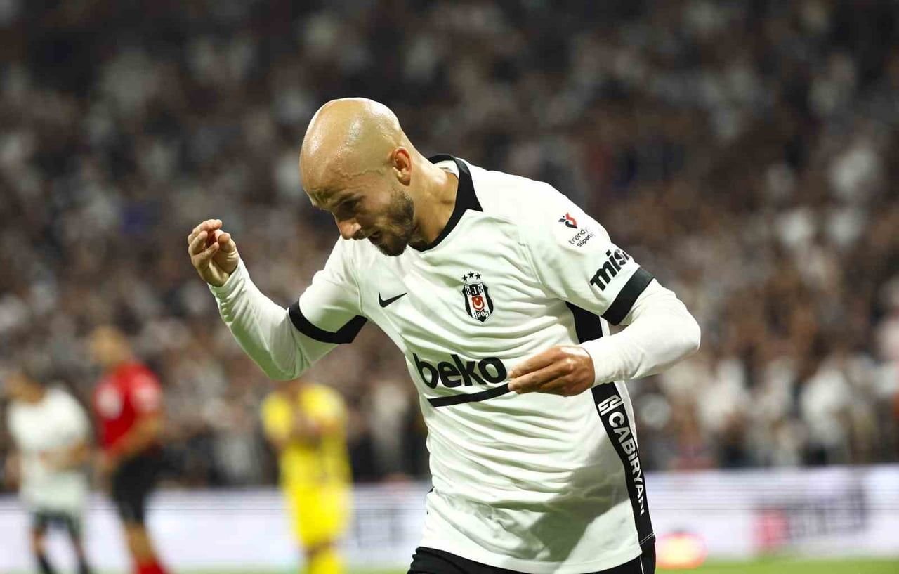 BEŞİKTAŞ’IN ÇEK OYUNCUSU VACLAV CERNY, SEZONUN İLK HAFTASINDA KARŞILAŞTIKLARI EYÜPSPOR AĞLARINI...