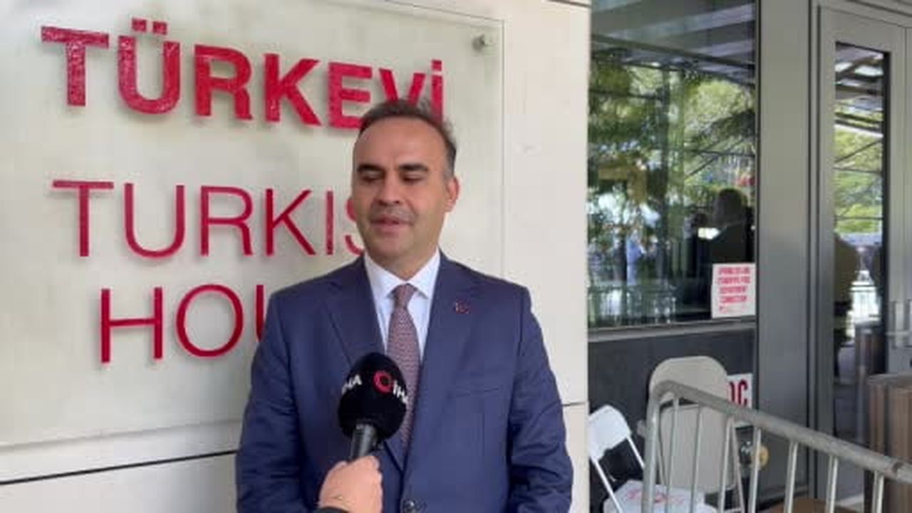 Türkiye Sanayi ve Teknoloji Bakanı Mehmet Fatih Kacır, "Derin uzaya adım atmak istiyoruz ve bunun...