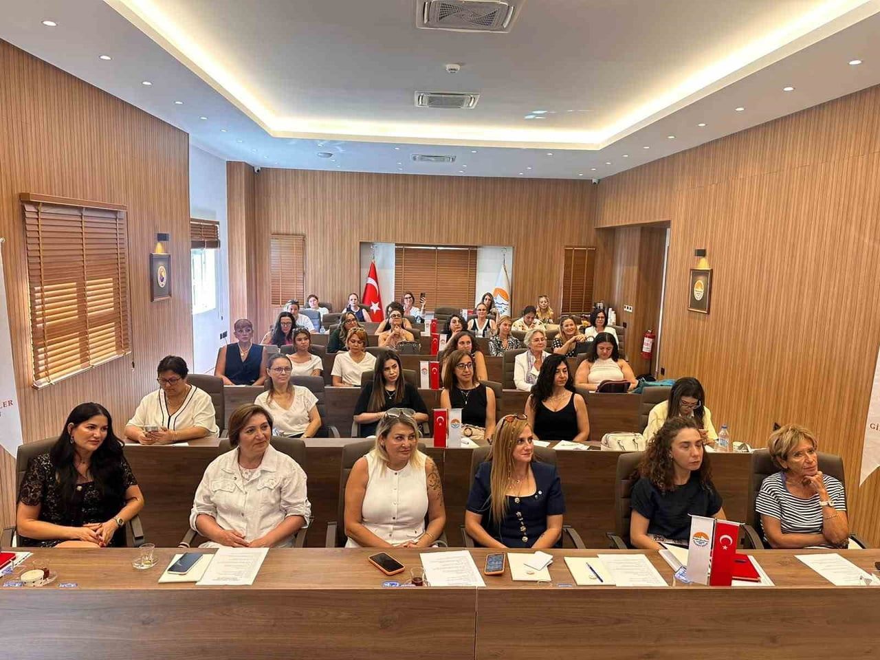 MARMARİS TİCARET ODASI (MTO) EV SAHİPLİĞİNDE DÜZENLENEN 'TURİZMDE VE TARIMDA KADIN ELİ EĞİTİM VE...