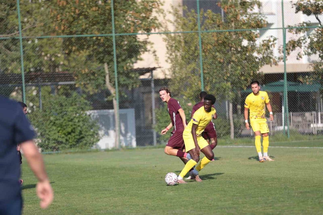 YENİ SEZON HAZIRLIKLARINI BOLU’DA SÜRDÜREN TRENDYOL SÜPER LİG EKİBİ EYÜPSPOR İLE TRENDYOL 1. LİG...