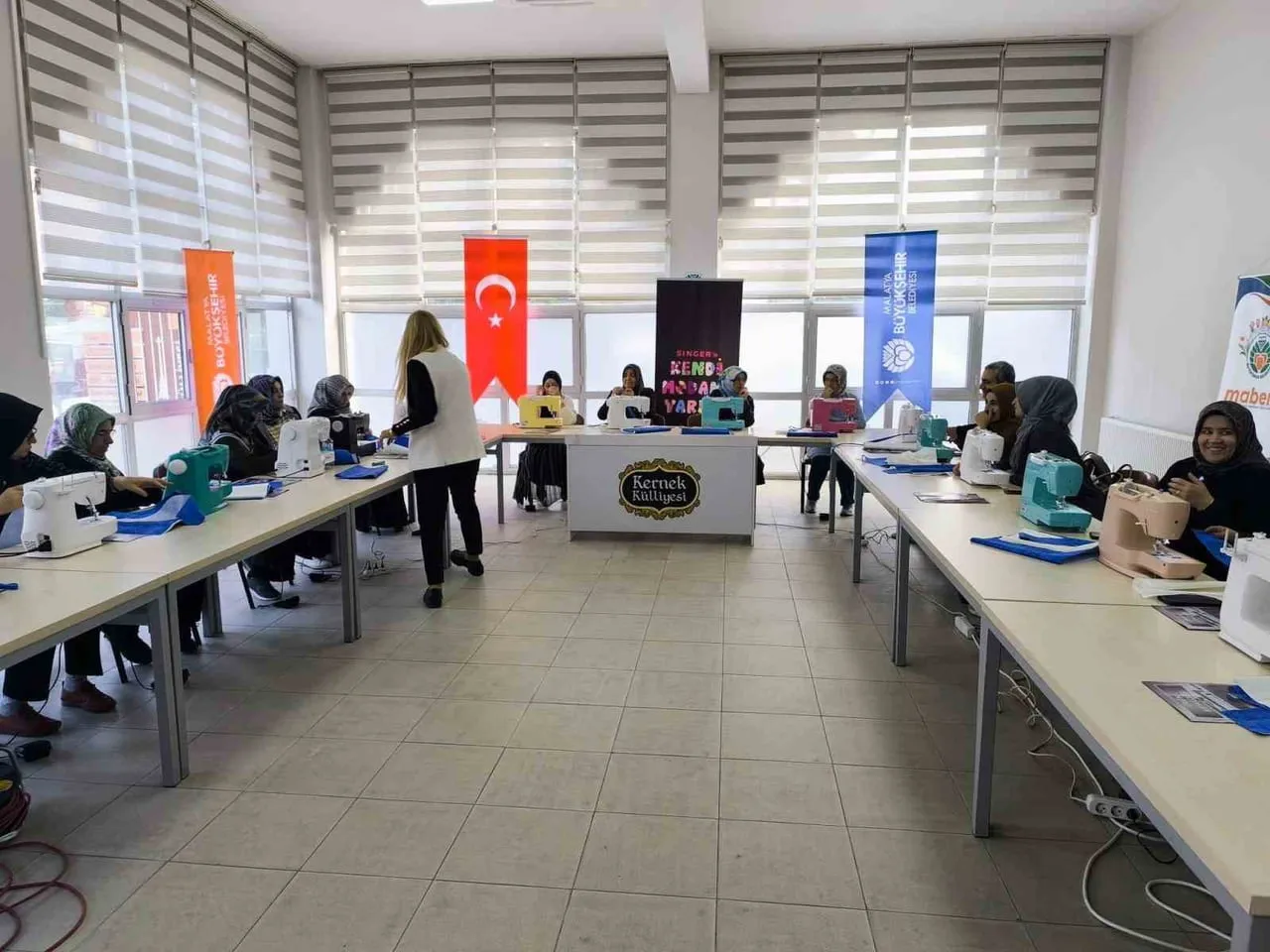 MALATYA BÜYÜKŞEHİR BELEDİYESİ, KADINLARIN MESLEKİ BECERİLERİNİ GELİŞTİRMEK, ÜRETİME KATILIMLARINI...