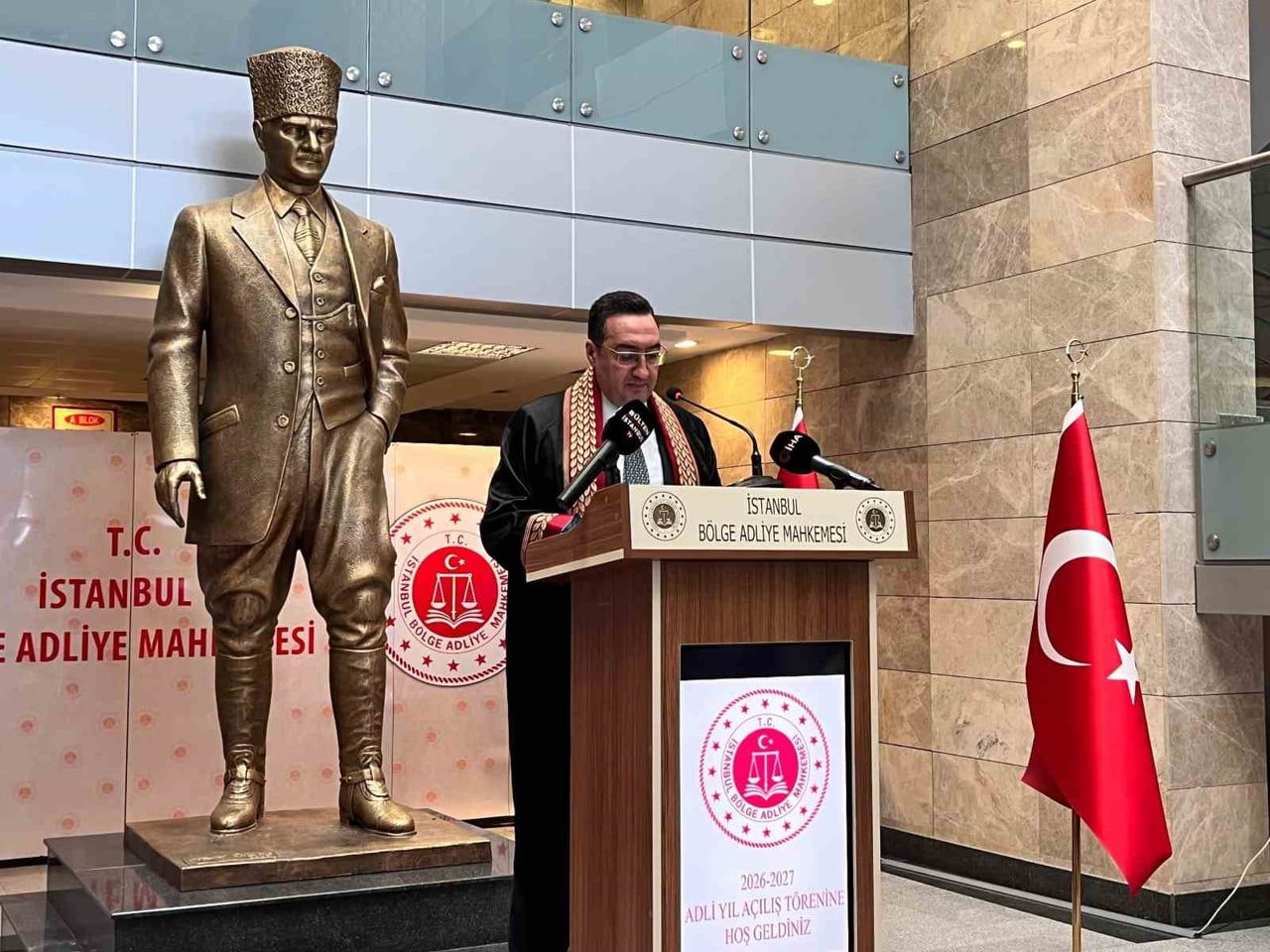 İSTANBUL BÖLGE ADLİYE MAHKEMESİ BAŞKANI HAZAR TURAN ALİM KONUŞMA YAPTI