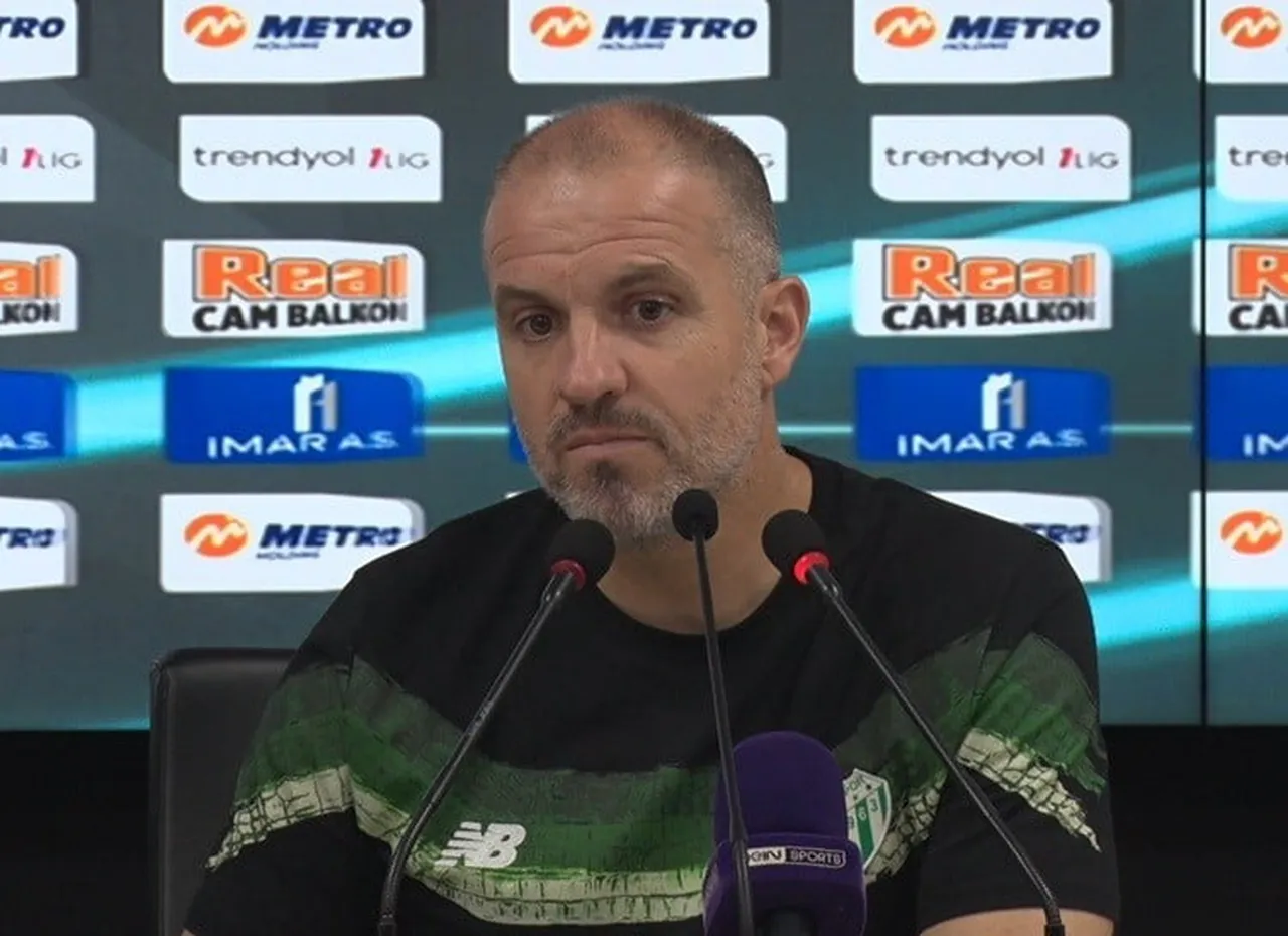 BURSASPOR TEKNİK DİREKTÖRÜ MUSTAFA ER, KAYSERİSPOR GALİBİYETİNİN ARDINDAN YAPTIĞI AÇIKLAMADA, "TEK...