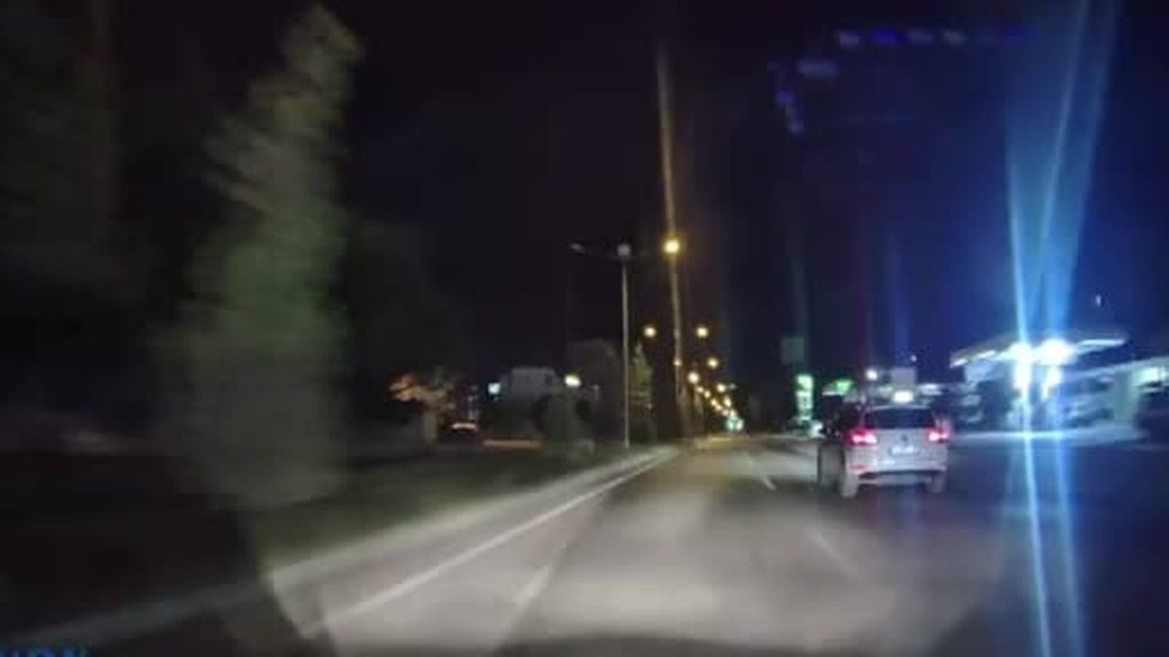 Elazığ'da tehlikeli şerit değiştiren sürücüye ceza