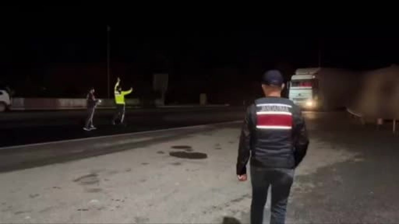 3 tırda 8 ton kaçak tütün ele geçirildi