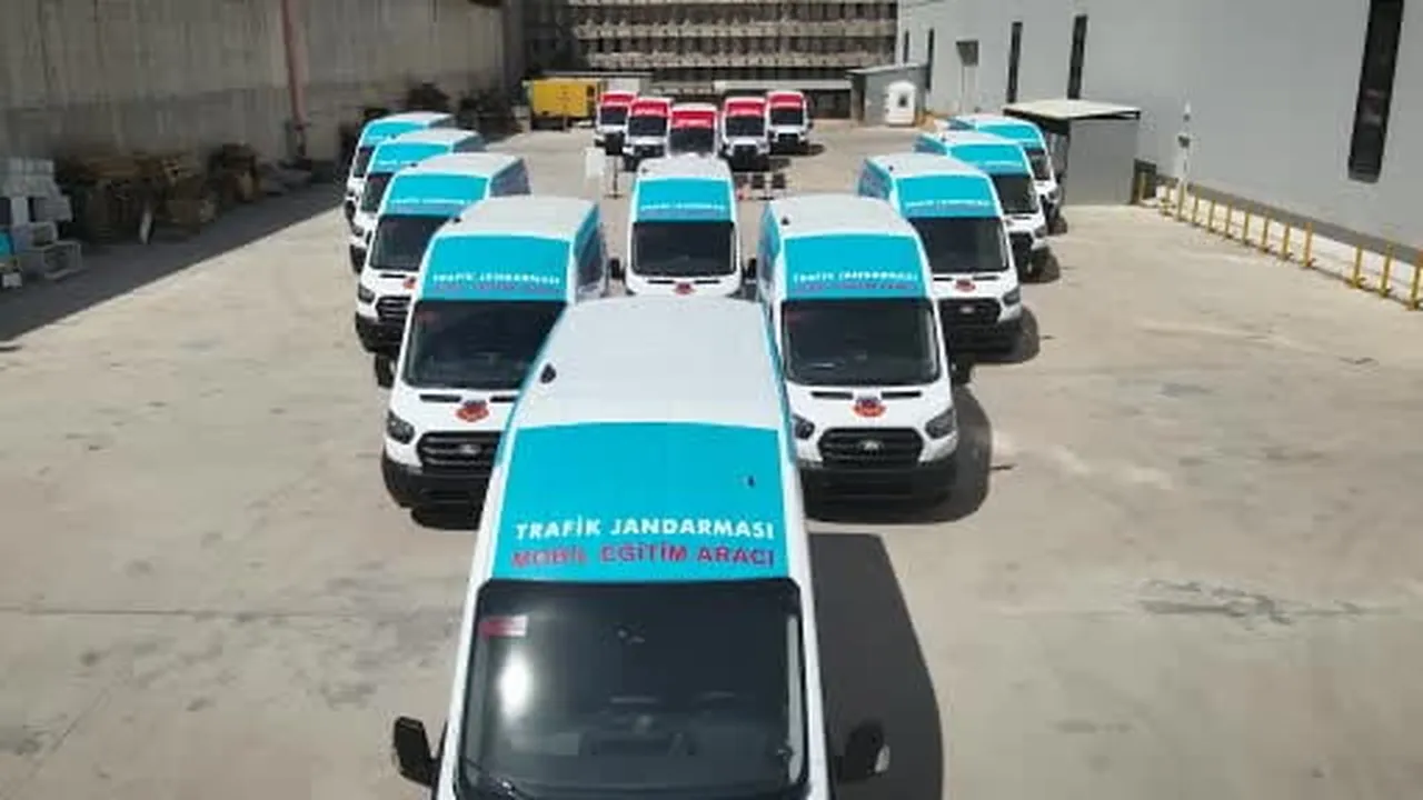 ‘Mobil Trafik Eğitim Araçları Projesi’ ile çocuklara ve vatandaşlara yönelik eğitimler...