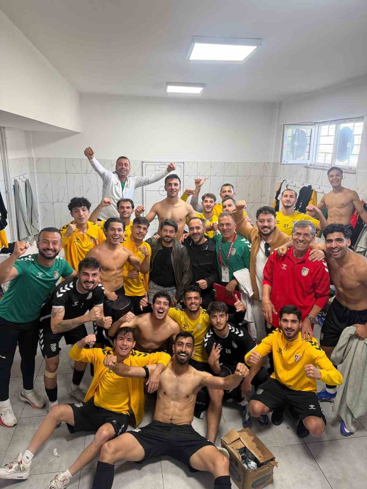 PROFESYONELLİĞE GEÇİŞ LİGİ (PGL) 3.GRUPTA MÜCADELE EDEN KOCASİNAN ŞİMŞEKSPOR LİGİN 1.HAFTASINDA...