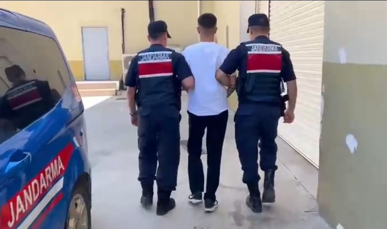 GAZİANTEP'TE ÇEŞİTLİ SUÇLARDAN 11 YIL 9 AY KESİNLEŞMİŞ HAPİS CEZASIYLA ARANAN ŞAHIS, JANDARMA...