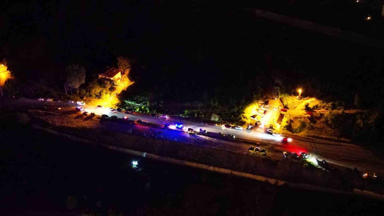 ZONGULDAK'IN DEVREK İLÇESİNDE MEYDANA GELEN TRAFİK KAZASINDA BİR KİŞİ ÖLDÜ.