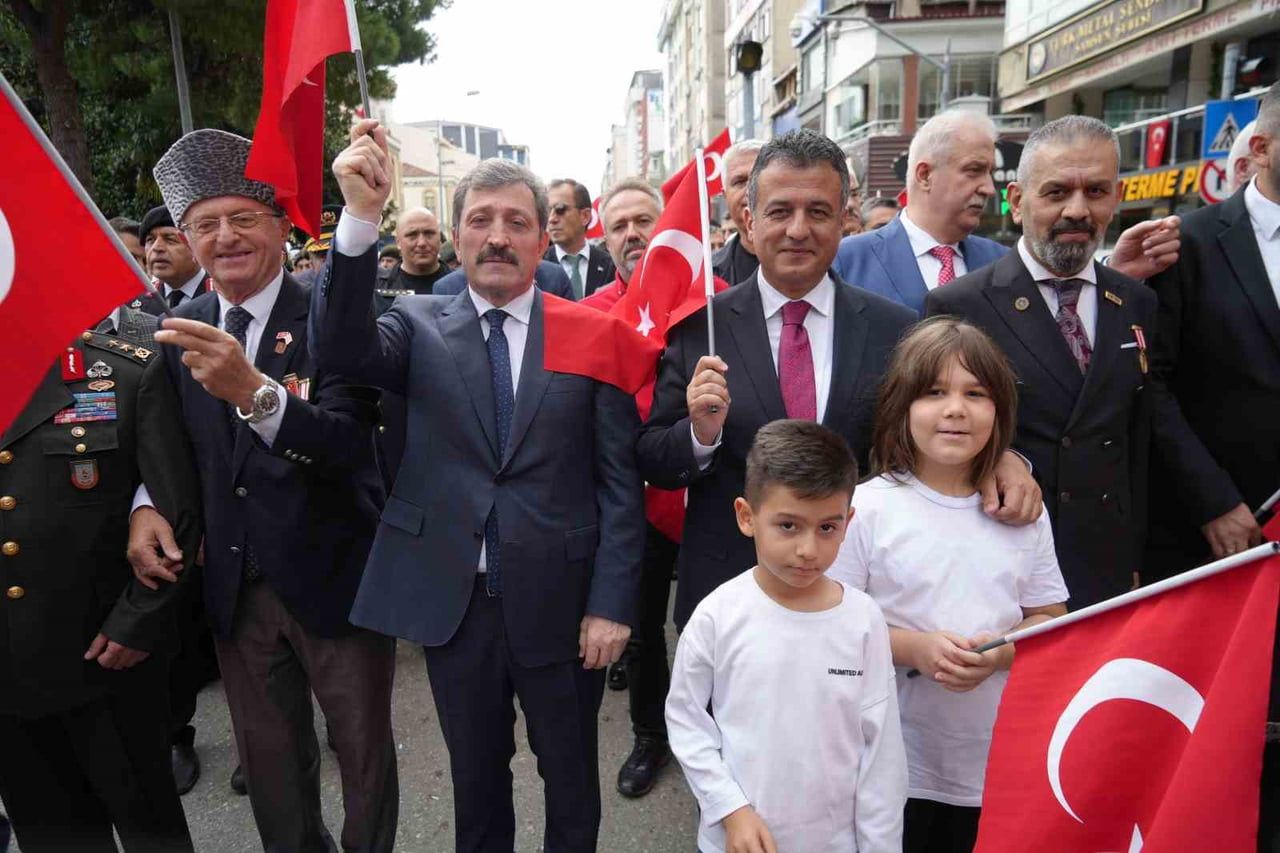 SAMSUN VALİSİ ORHAN TAVLI, 19 EYLÜL GAZİLER GÜNÜ PROGRAMINDA YAPTIĞI KONUŞMADA "GAZİ MİLLETİMİZ...