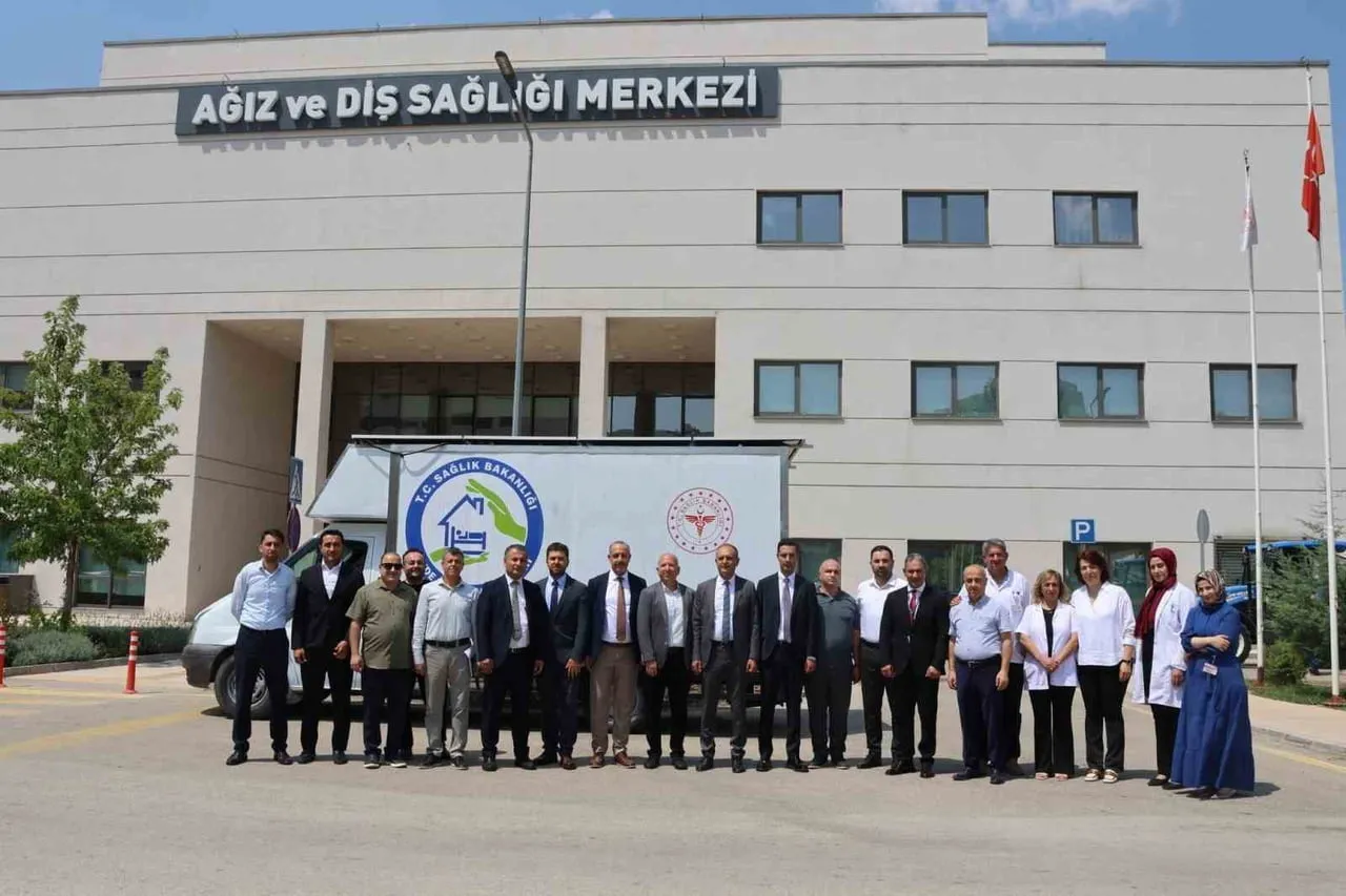 ELAZIĞ’DA MOBİL AĞIZ VE DİŞ SAĞLIĞI ARACI, SAĞLIK HİZMETLERİNE ERİŞİMİ...