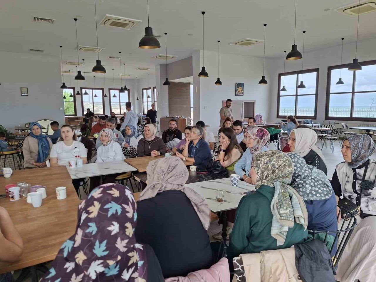 DÜZCE ÜNİVERSİTESİ ÇOCUK DİYABETİ UYGULAMA VE ARAŞTIRMA MERKEZİ 12 YAŞ ALTI DİYABETLİ ÇOCUKLAR VE...