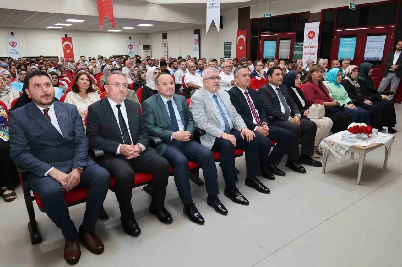 SİNOP’TA MEVLİD-İ NEBİ HAFTASI KAPSAMINDA DÜZENLENEN PROGRAMDA, HZ. MUHAMMED’İN (SAV) ÖRNEK HAYATI...