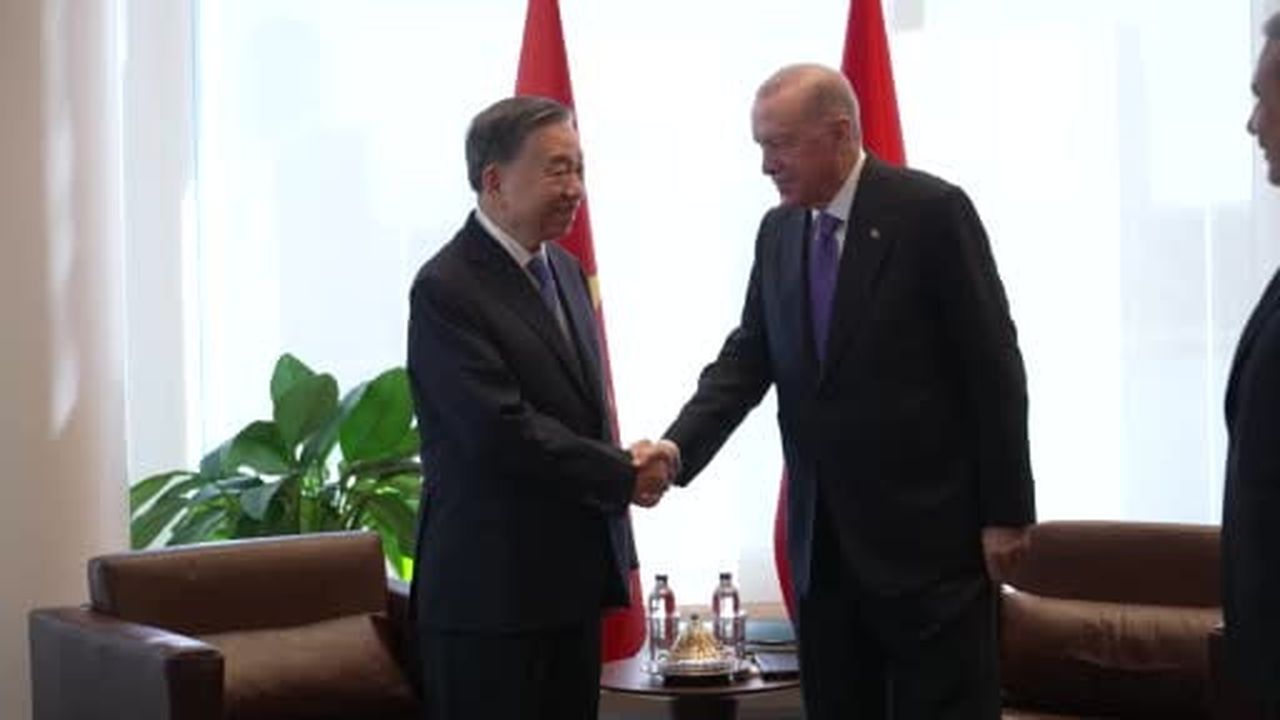 Cumhurbaşkanı Recep Tayyip Erdoğan, New York temasları kapsamında Vietnam Devlet Başkanı To Lam...