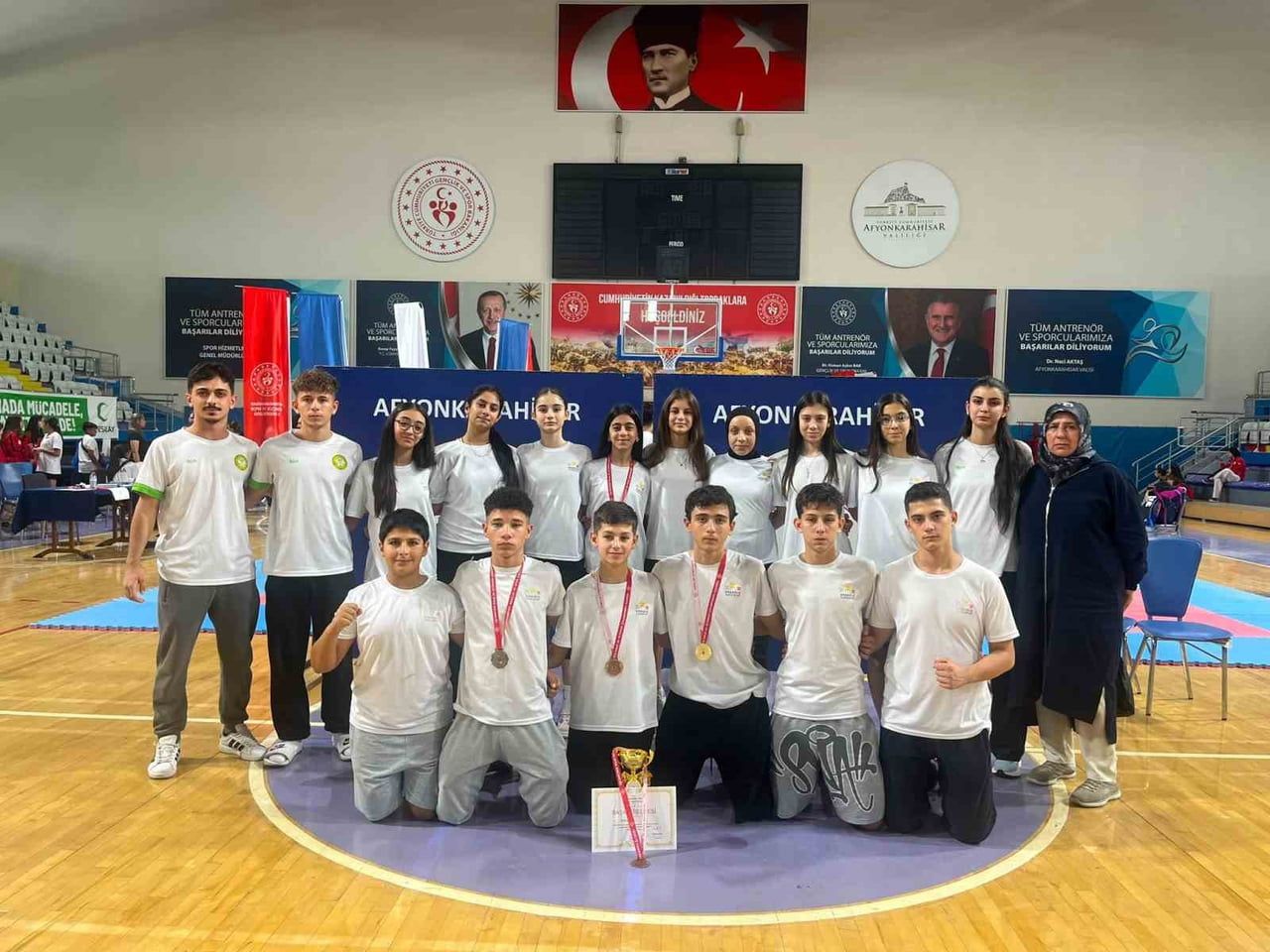 MANİSA BÜYÜKŞEHİR BELEDİYESPOR KULÜBÜ KARATE SPORCULARI, ANADOLU YILDIZLAR LİGİ KARATE TÜRKİYE...