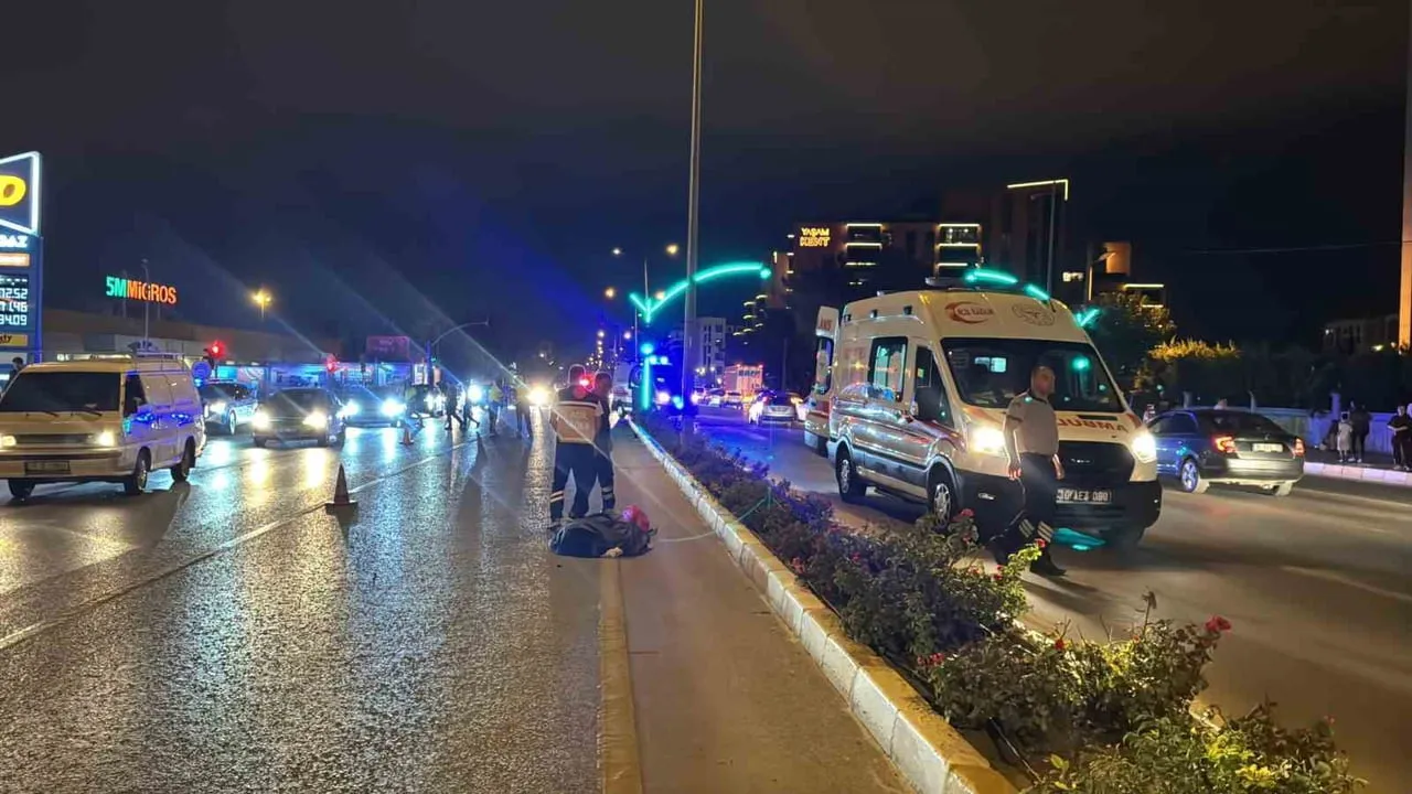 BALIKESİR'İN MERKEZ KARESİ İLÇESİNDE OTOMOBİLİN ÇARPTIĞI İKİ ÇOCUKTAN BİRİ YAŞAMINI YİTİRDİ...