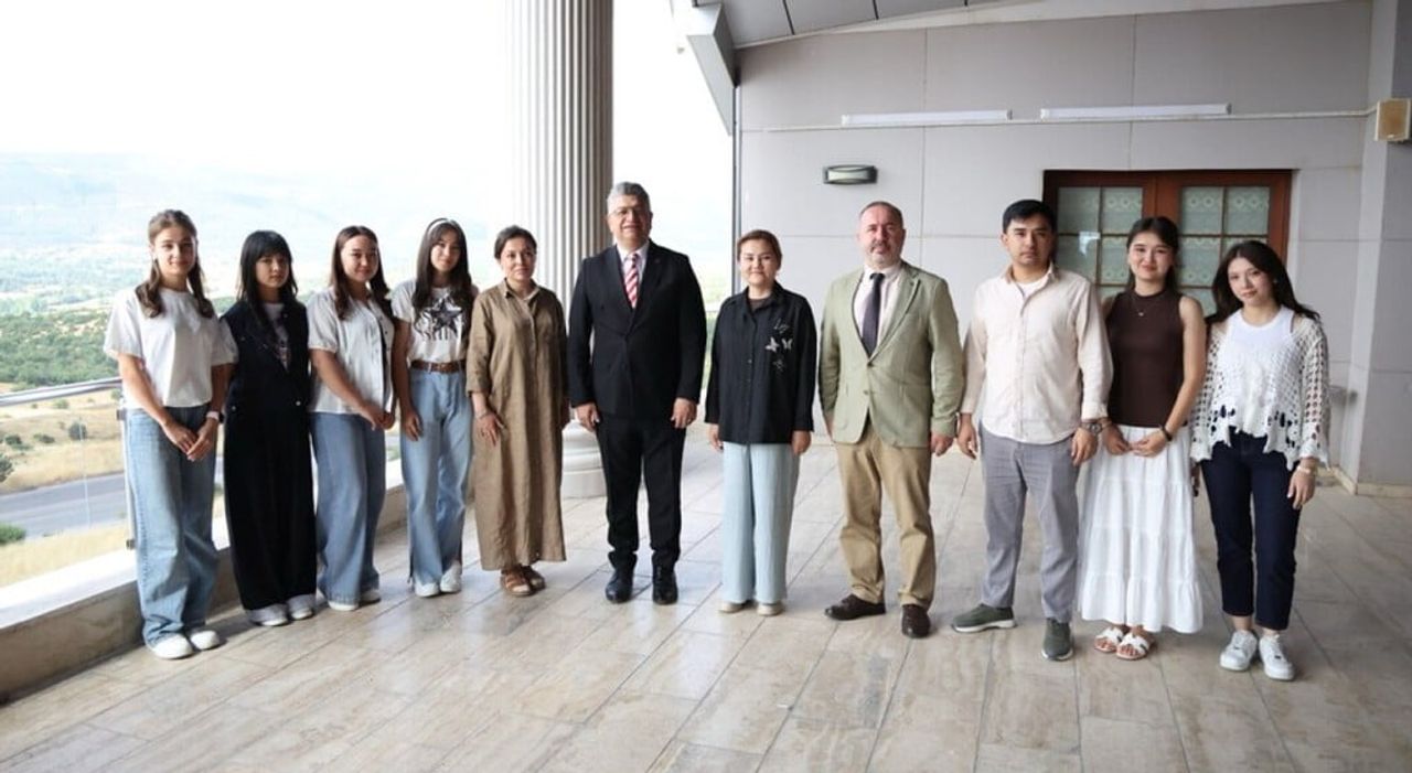 DPÜ'DE SEMERKANTLI ÖĞRENCİLERE YAZ OKULU PROGRAMI