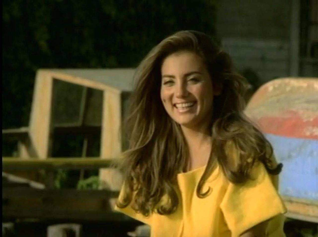 Bahar Öztan