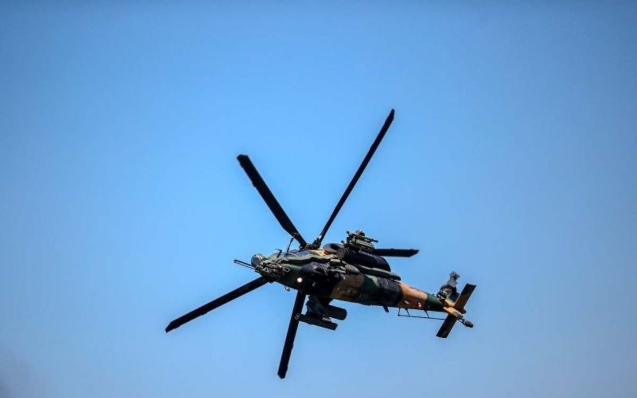 Bakü TEKNOFEST’te ATAK helikopterin gösterisi izleyenlerin nefeslerini kesti