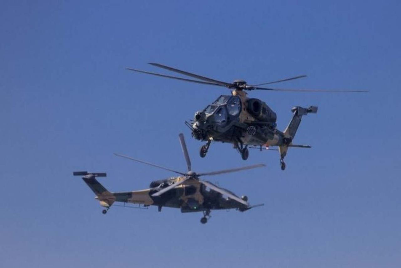 Bakü TEKNOFEST’te ATAK helikopterin gösterisi izleyenlerin nefeslerini kesti
