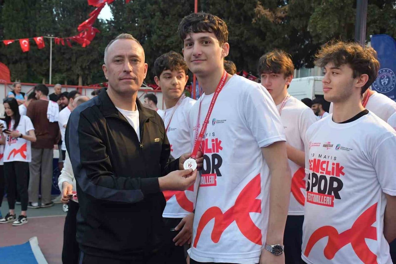 BALIKESİRLİ GENÇLERİ SPORLA DOLU DOLU BİR YAZ BEKLİYOR İL MÜDÜRÜ ADEM ÖZALP