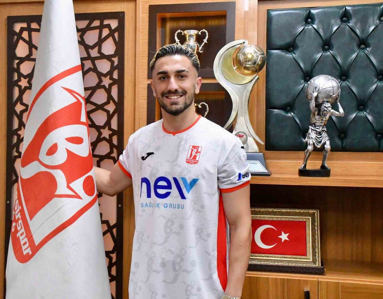 BALIKESİRSPOR'DA FERİT ÖZLER İMZA ATTI