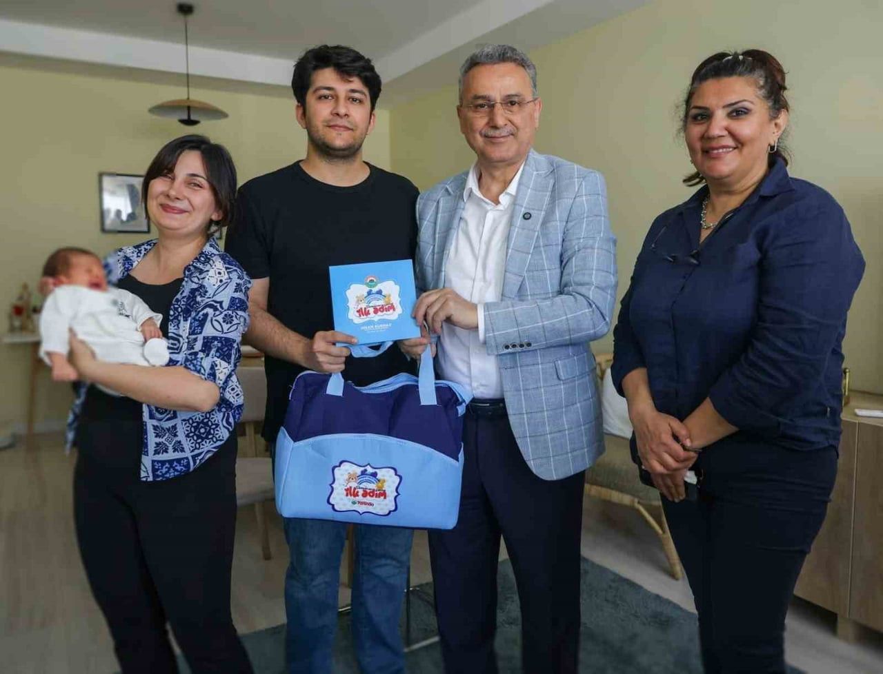 BAŞKAN KURNAZ AİLEYİ ZİYARET ETTİ