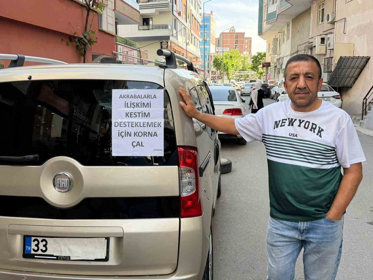 BATMAN'DA 45 YILDIR ESNAFLIK YAPAN VEYSİ TEKİN, AKRABALARIYLA YAŞADIĞI SORUNLAR SONUCU KESTİĞİ...
