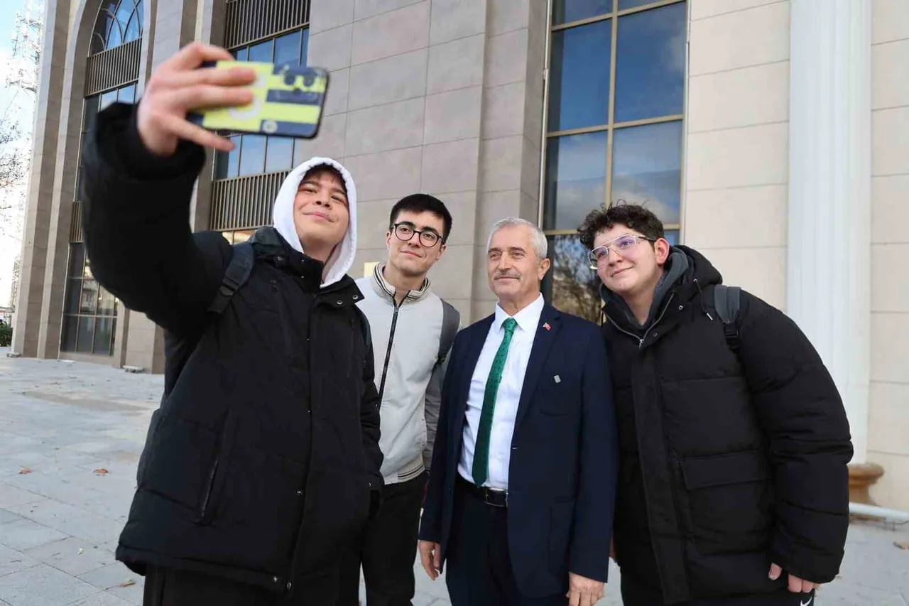 ŞAHİNBEY BELEDİYESİ TARAFINDAN ŞEHRE KAZANDIRILAN VE TÜRKİYE’NİN EN BÜYÜK İKİNCİ KÜTÜPHANESİ OLMA...