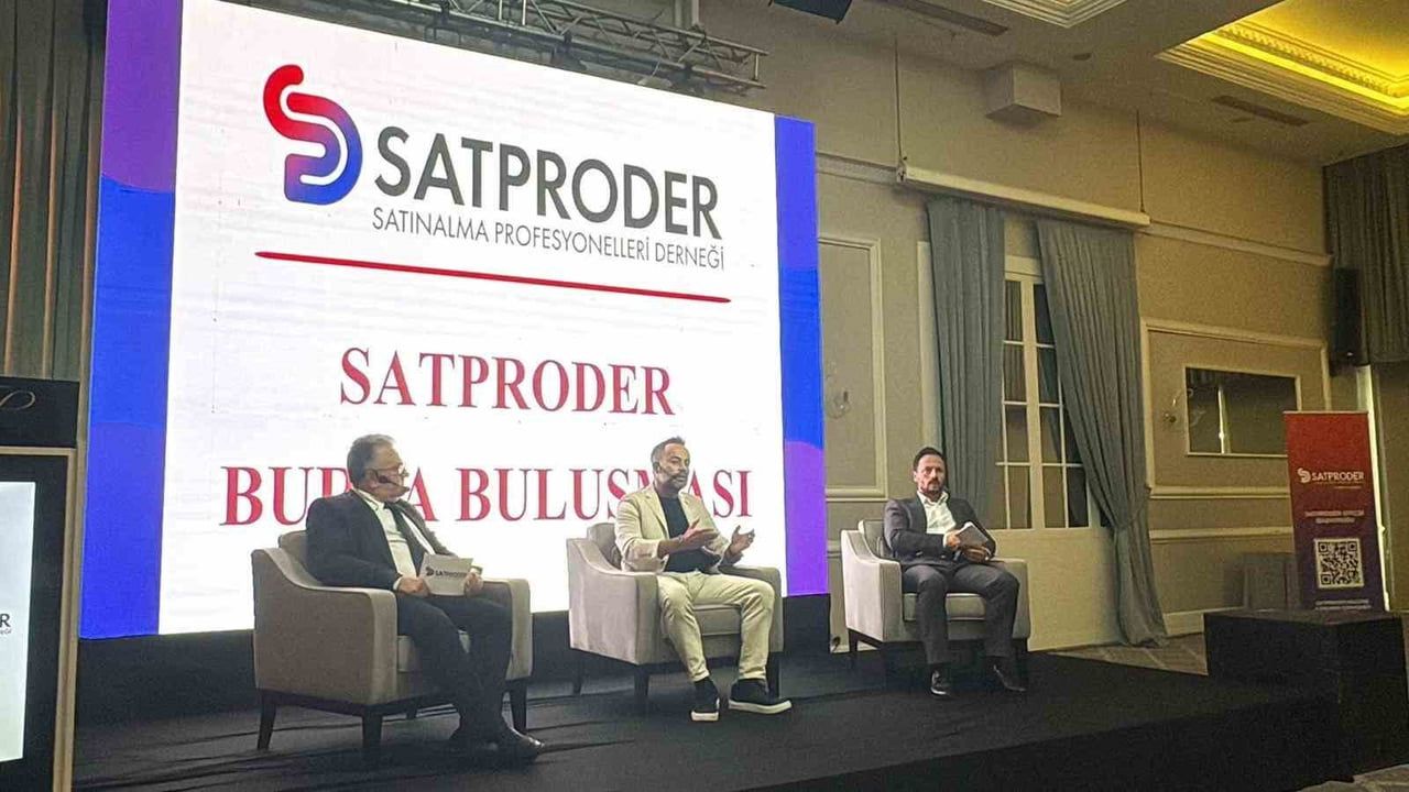 SATPRODER BURSA BULUŞMASI'NDA, ASSET GLOBAL LOGİSTİC INTEGRATİON CEO’SU UĞUR TEKİN (ORTADA)...