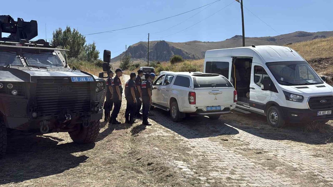 SİVAS’IN DİVRİĞİ İLÇESİNDE 3 GÜNDÜR ARANAN 11 AYLIK BEBEK SORUŞTURMASINDA OLAYIN KİLİT...