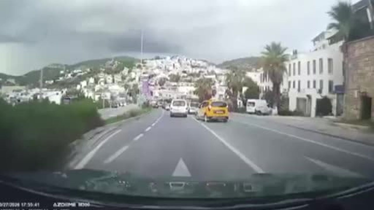 Bodrum’da kuryeyi yol ortasında darbettiler... O anlar kamerada