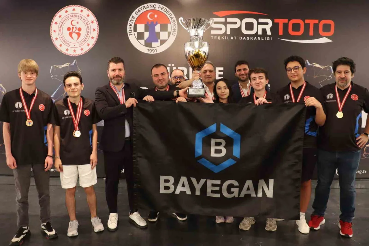 TÜRKİYE’NİN VE DÜNYANIN ÖNDE GELEN SATRANÇ OYUNCULARINI BİR ARAYA GETİREN TÜRKİYE SATRANÇ SÜPER...