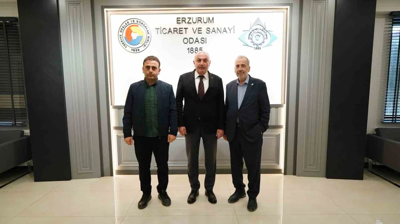 LİLA KAĞIT YÖNETİM KURULU BAŞKANI ORHAN ÖĞÜCÜ, TOBB YÖNETİM KURULU ÜYESİ VE ETSO YÖNETİM KURULU...