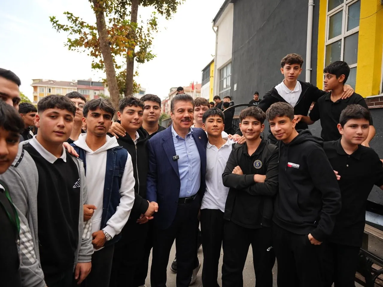 AK PARTİ İSTANBUL MİLLETVEKİLLERİ ATAŞEHİR, BAHÇELİEVLER VE SARIYER’DE VATANDAŞLARLA...